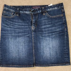 Tommy Hilfiger mini skirt in denim